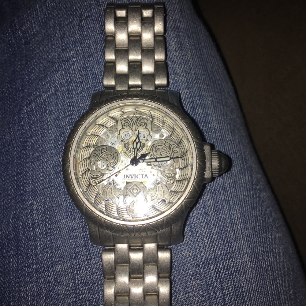 Invicta the bone collectors edition